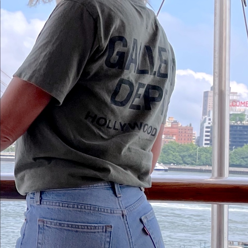 SOLD OUT Gallery Dept Souvenir Shirt Size Xs